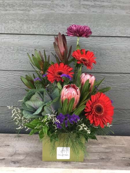 Scarlett Floral Arrangement 